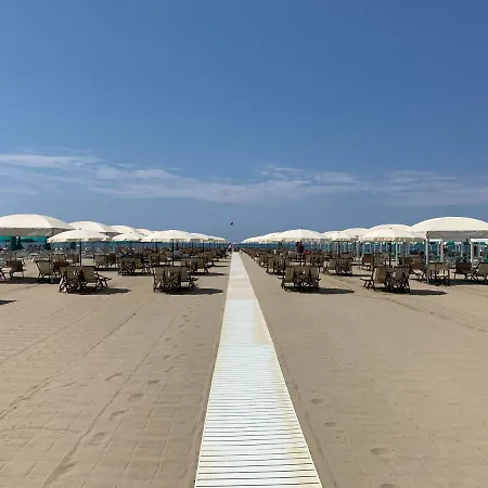 Stabilimento Balneare Citta Giardino - Casa Дом отдыха Виареджо